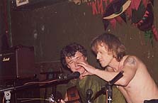 Leonid Fedorov and Vladimir Veselkin @ Kitaisky Letchik Jao Da club, Moscow, 25 Oct' 2002. Photo  Julia Mitrofanova